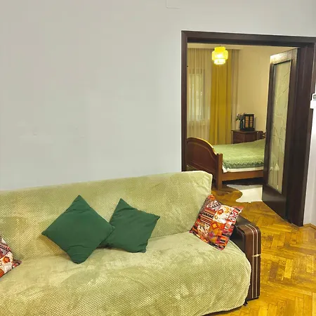 Apartment Centre *